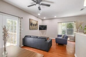 Living area - Walkable Austin home, Close to UT and Downtown (Austin)