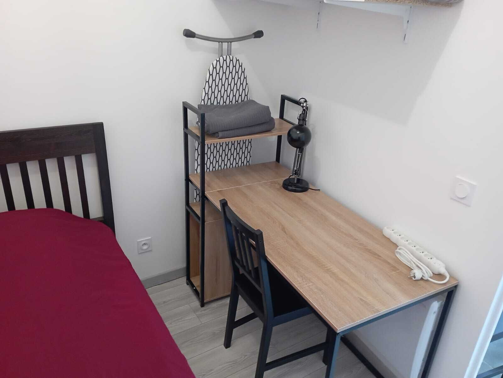 2 soverom, skrivebord, strykejern/-brett og wi-fi (inkludert)