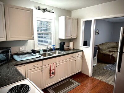 Cozy modern home close to Porcupine mountains and on snowmobile trail