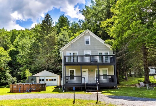 Catskill House near downtown /w Hot tub, Sauna, Game room, Pool, Near Ski resort