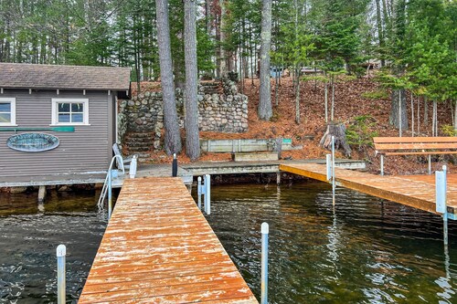 Sprawling lakeside home with dock, kayaks, pool table, fireplace, grill, & AC
