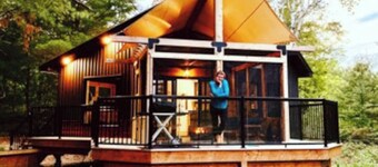 Pine Brae Eco-Resort: Off-grid cabin with lake access & private hiking trails