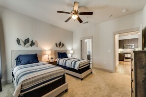 2 bedrooms, desk, iron/ironing board, free WiFi