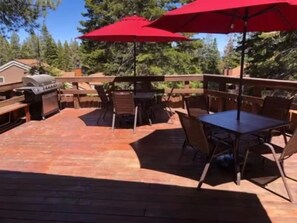 屋外ダイニングエリア