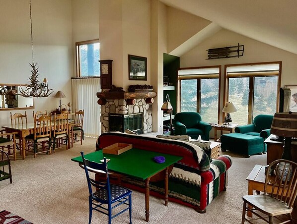 TV, fireplace, DVD player, offices