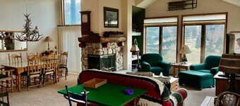 Superb 4BR/3BA @ SnowCreek