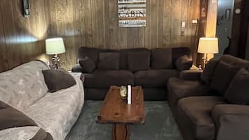 Smart TV, DVD player, books