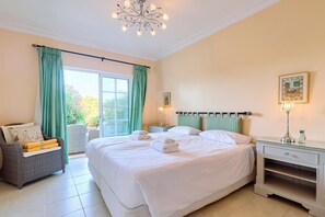 2 bedrooms, iron/ironing board, WiFi, bed sheets - Casa Presa Moura (Estômbar)