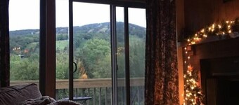 MOUNT SNOW CHALET/LOFT CONDO