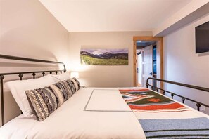 2 slaapkamers, een strijkplank/strijkijzer, wifi, beddengoed