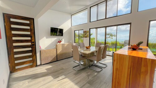 3bdr House in Uvita LAPA | 180° Ocean View