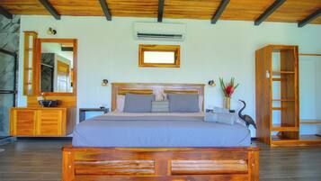 1 Schlafzimmer, Schreibtisch, WLAN, Bettwäsche