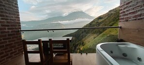 Romantic Suite | Terrace/patio - Casa de Campo El Descanso (Baños de Agua Santa)