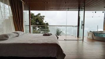 Family Suite | 1 bedroom, individually decorated, individually furnished, desk