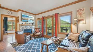 Apartment (2 Bedrooms) | Front of property