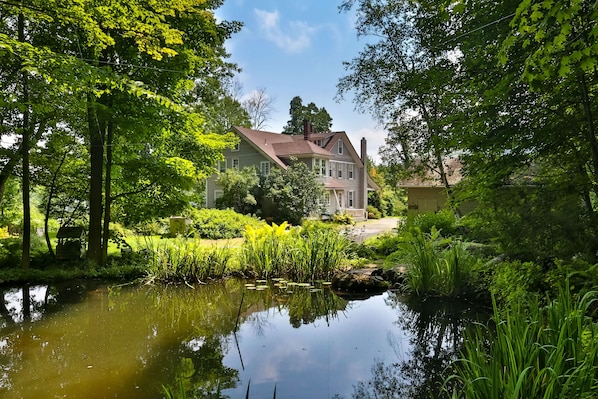 Enceinte de lâhĂ©bergement