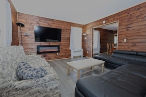 TV connectée, cheminée, jeux vidéo