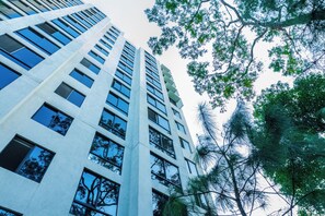 Front of property - Altos Tower Apartamento de 3 habitaciones (San Salvador)