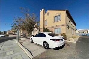 Imagen sin descripción, 4 de 7, botón