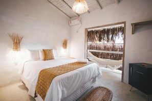 Deluxe Suite | Premium bedding, pillow-top beds, minibar, individually decorated - Pousada Villa Cacau (Porto Seguro)