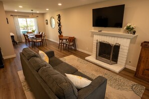 Smart-TV og musikkbibliotek