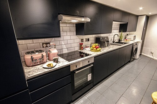 Super Modern & Central Townhouse in the Heart of Brighton