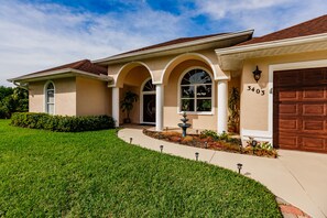 Exterior - Private Oasis on Canal with Dock  (North Port)