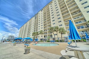 Piscine extérieure, piscine chauffée