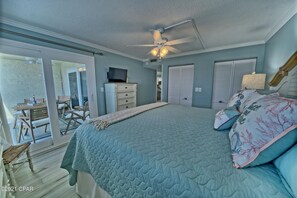 2 bedrooms, iron/ironing board, free WiFi, bed sheets - Beautiful Beach Front 2BR, 2BA, 3rd Floor Unit with lots of amenities (Panama City Beach)