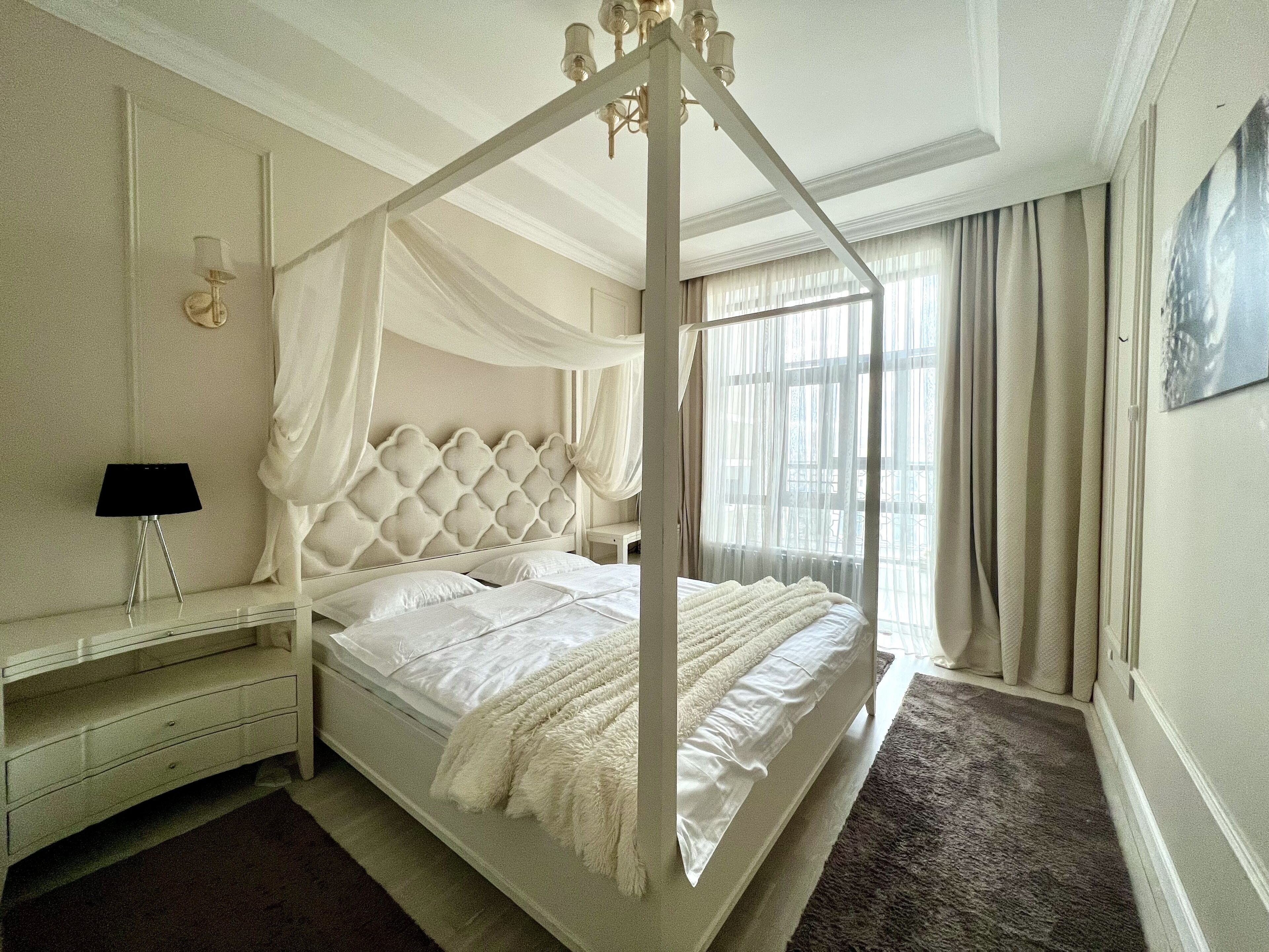 3 slaapkamers, een strijkplank/strijkijzer, wifi, beddengoed