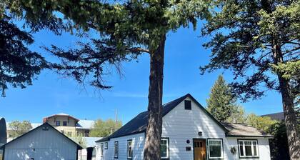 The Station - Your ideal Glacier National Park basecamp!