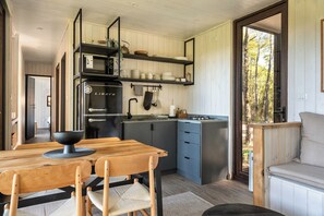 Fridge, microwave, toaster, mixer - Carintia Cabins (Puerto Varas)