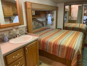 2 bedrooms, bed sheets
