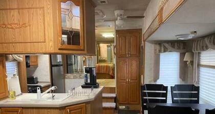 5th Wheel Camper with plenty of outdoor space