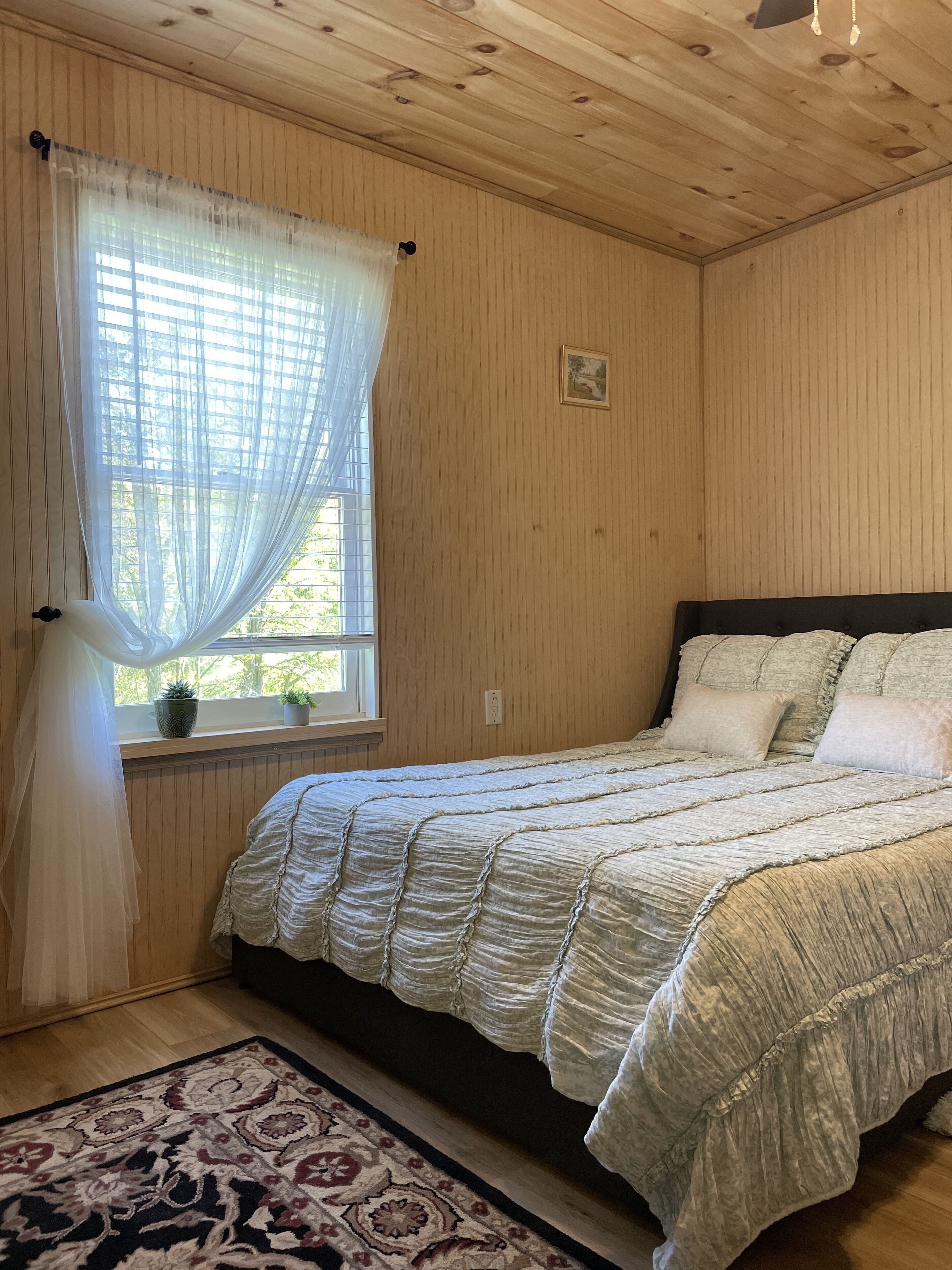 1 bedroom, in-room safe, iron/ironing board, free WiFi