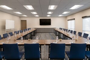 Meeting facility - Holiday Inn Express & Suites Fresno Airport by IHG (Fresno)