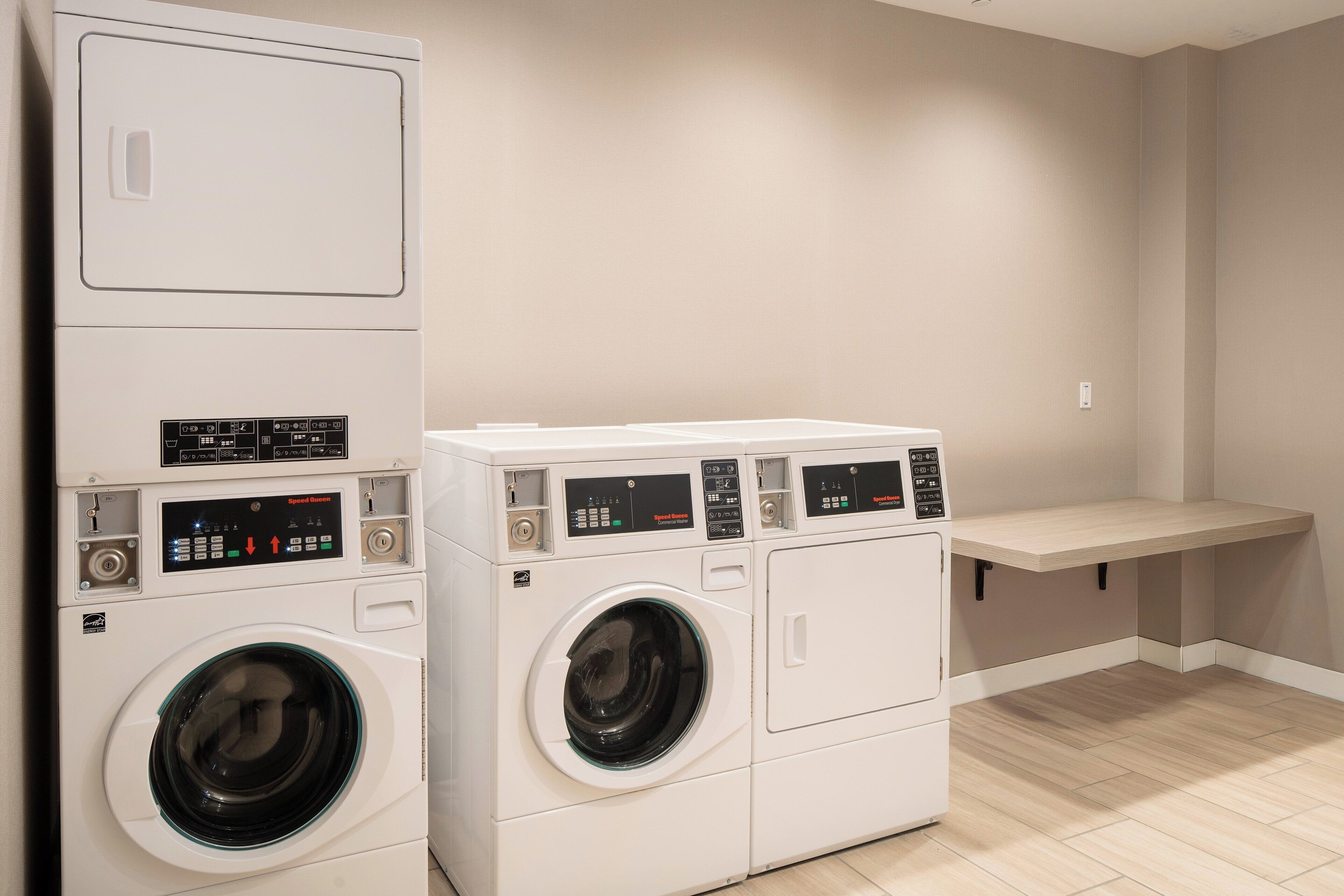 Photo - Holiday Inn Express & Suites Fresno Airport by IHG