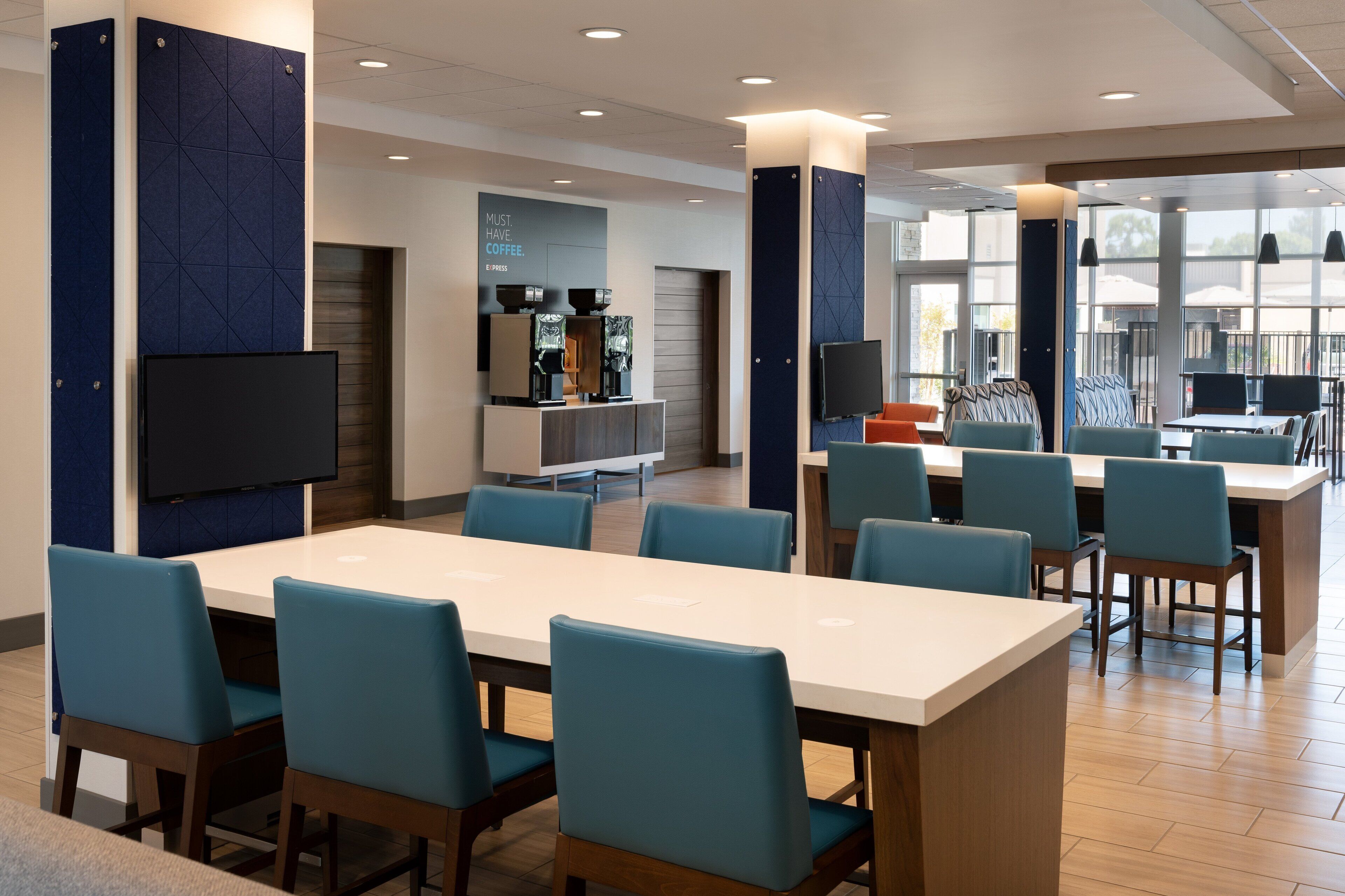 Photo - Holiday Inn Express & Suites Fresno Airport by IHG