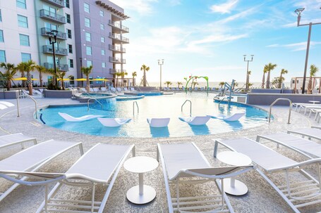 Holiday Inn Club Vacations Myrtle Beach Oceanfront, an IHG Hotel - Image 54