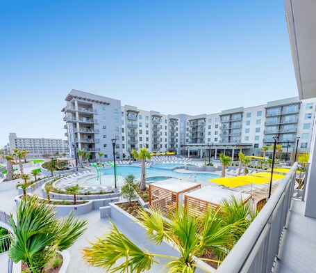 Holiday Inn Club Vacations Myrtle Beach Oceanfront, an IHG Hotel - Image 3