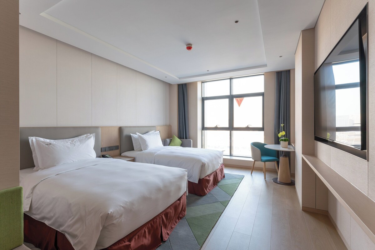 Standard Room, 2 Twin Beds | WiFi (free), bed sheets