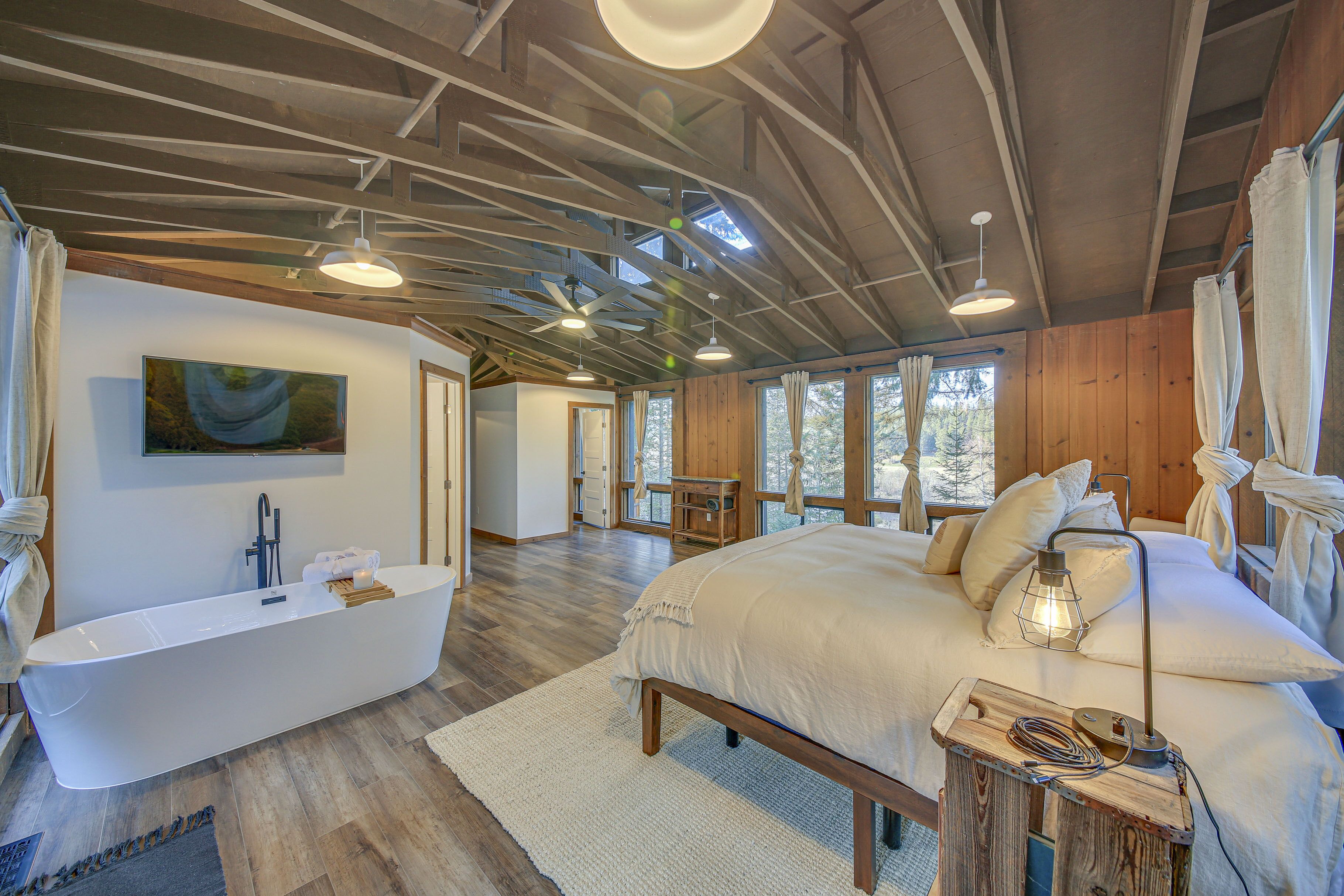 3 bedrooms, WiFi, bed sheets
