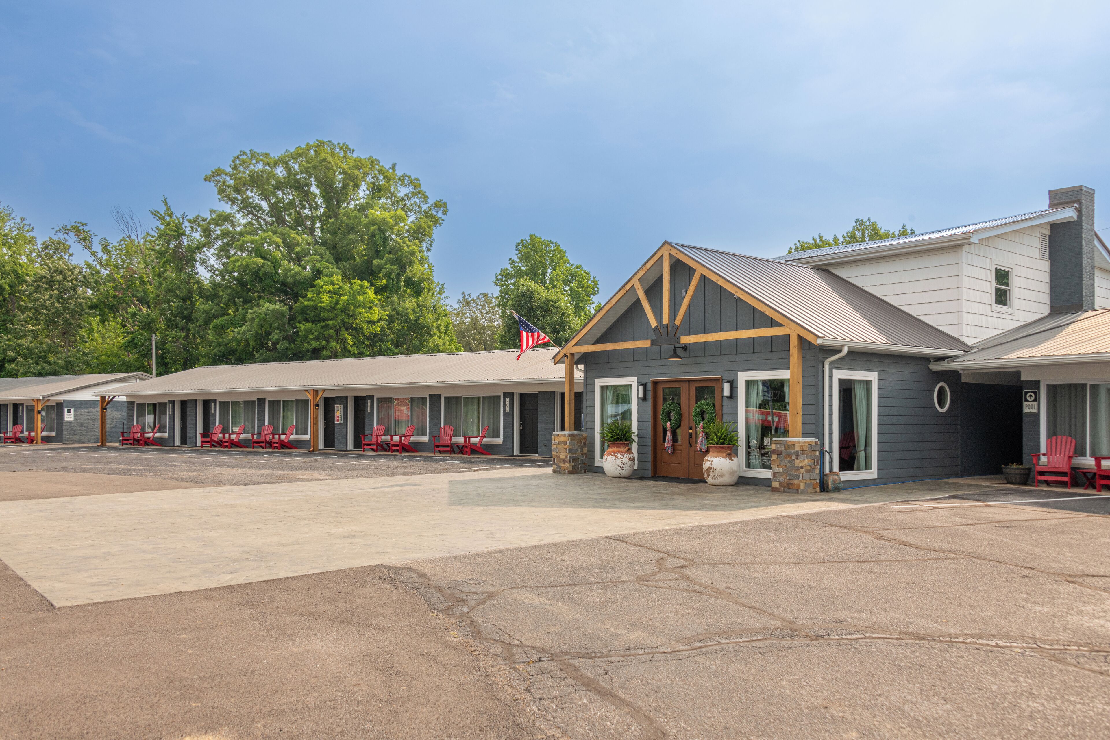 Vista frontal de la propiedad