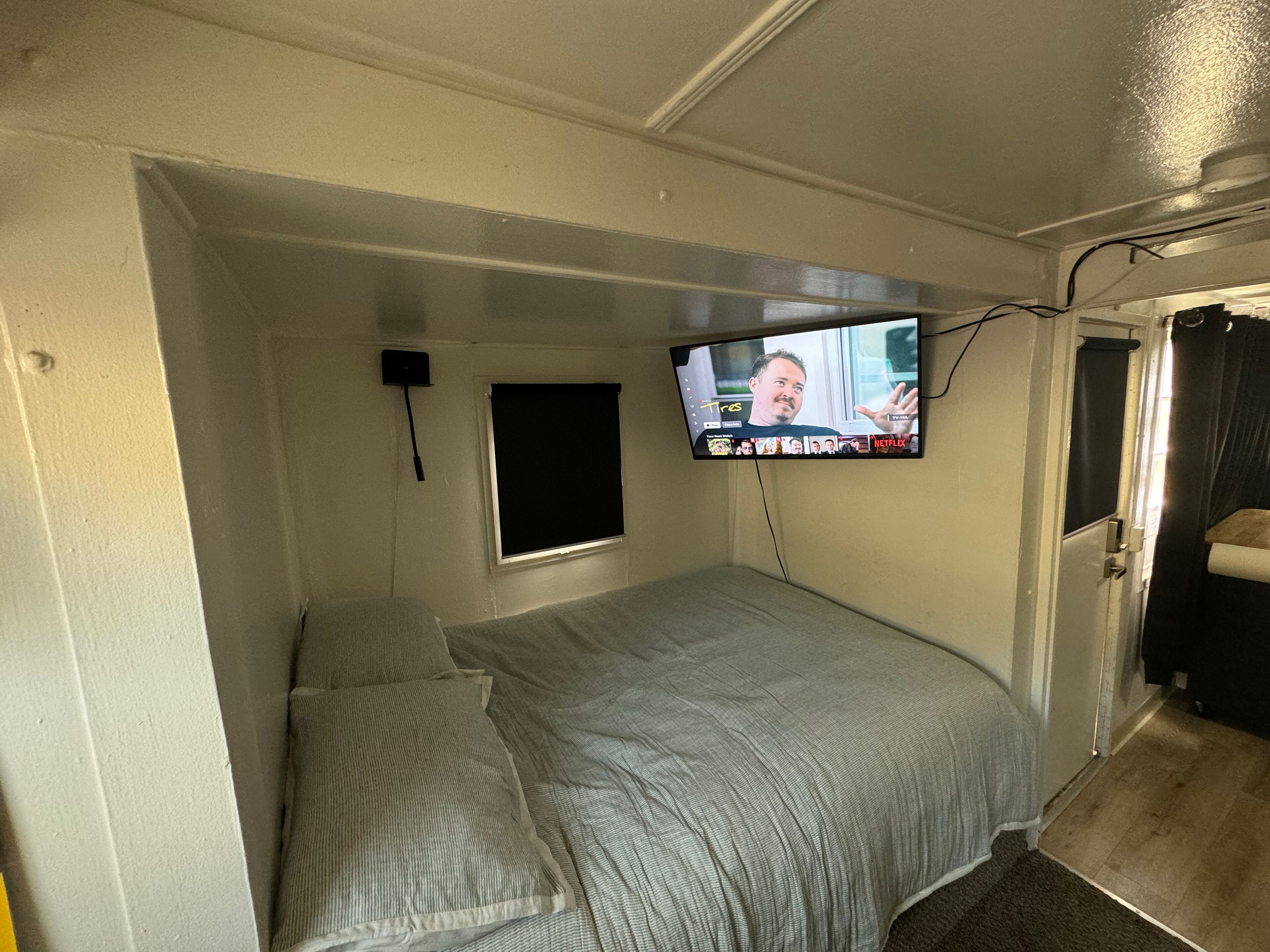 1 bedroom, in-room safe, desk, WiFi (free)