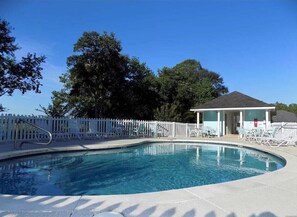 Pool - Bright & Cozy Home Perfect for Families w/ Barbecue Area, Sunroom, and Nursery! (Gulf Shores)