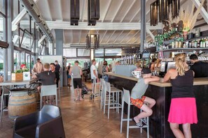 Bar (in der Unterkunft)