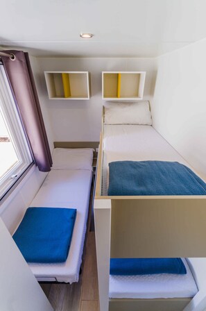 2 habitaciones, cuna de viaje y internet