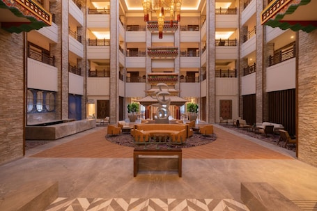 Lobby sitting area. Vivanta Tawang