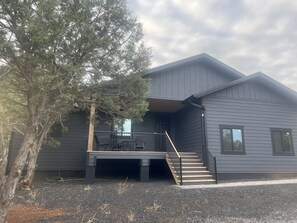 Exterior - GameRoom, Soccer Fields, Playground, BMX, Skatepark, Pickleball within walking (Show Low)