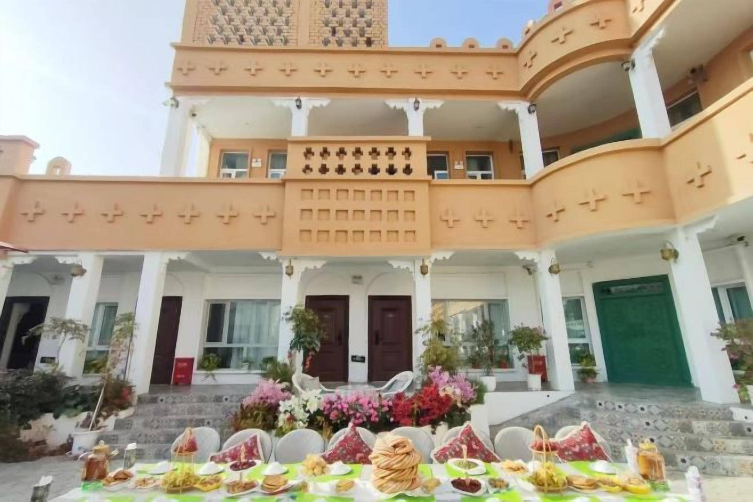 Khu ẩm thực ngoài trời